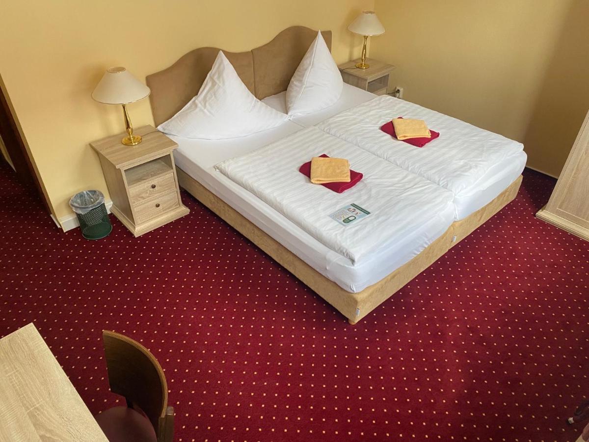 Hotel garni Am Dippeplatz Quedlinburg Esterno foto