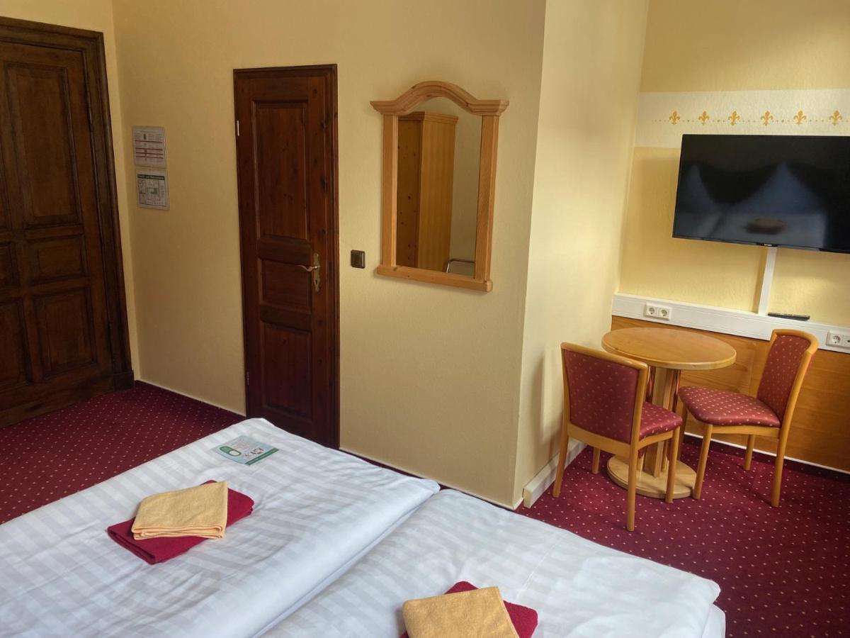 Hotel garni Am Dippeplatz Quedlinburg Esterno foto