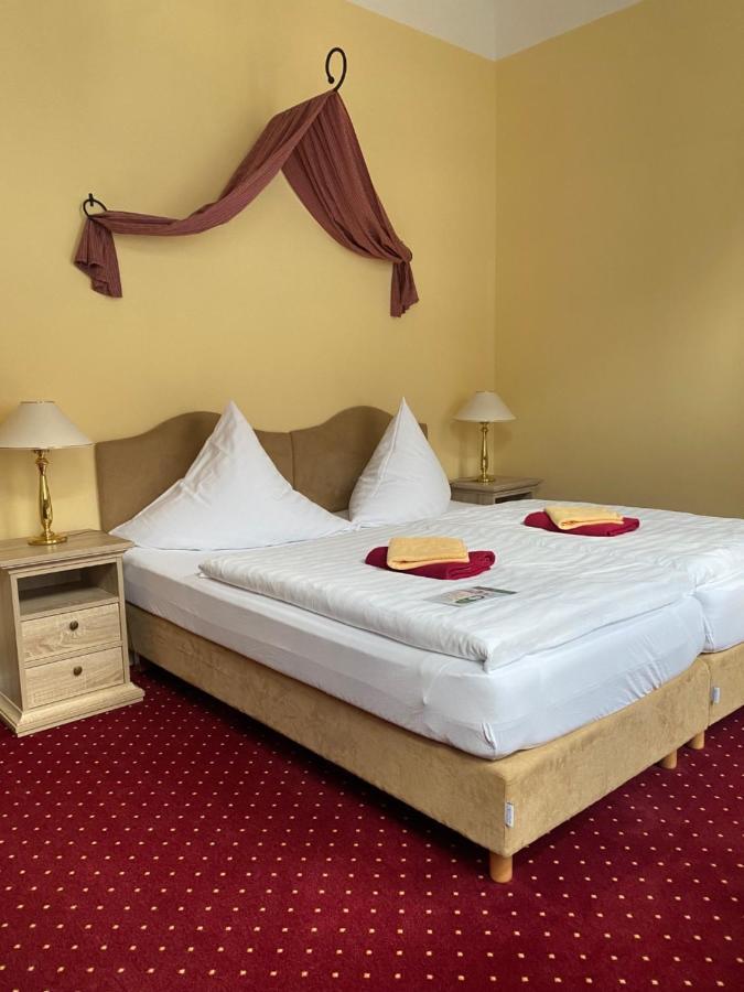 Hotel garni Am Dippeplatz Quedlinburg Esterno foto