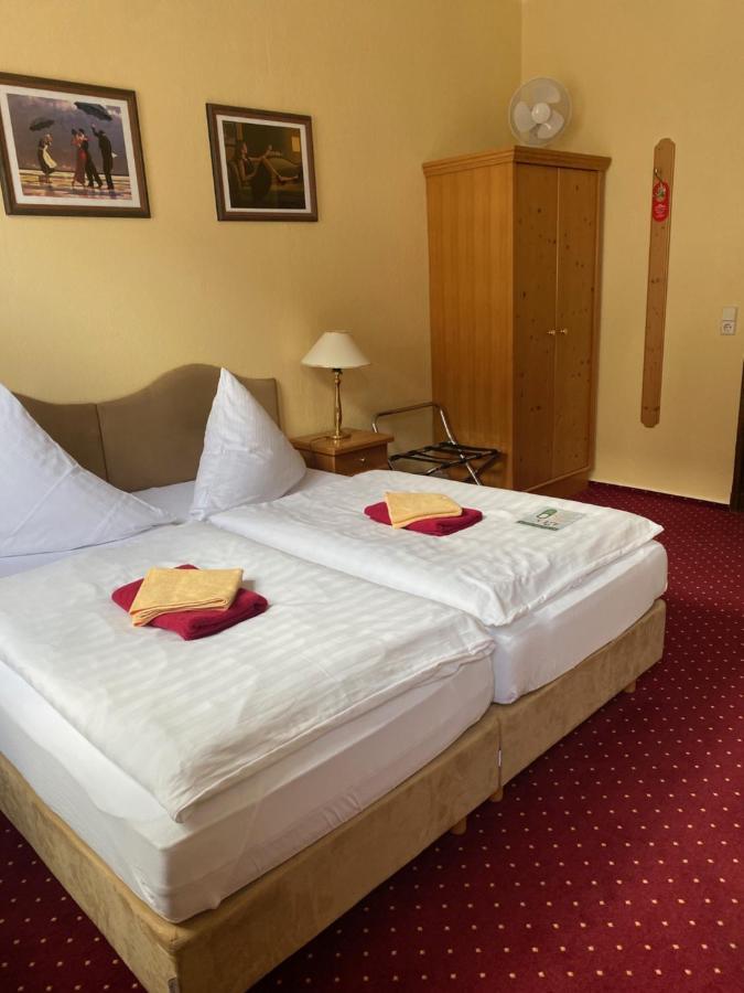 Hotel garni Am Dippeplatz Quedlinburg Esterno foto