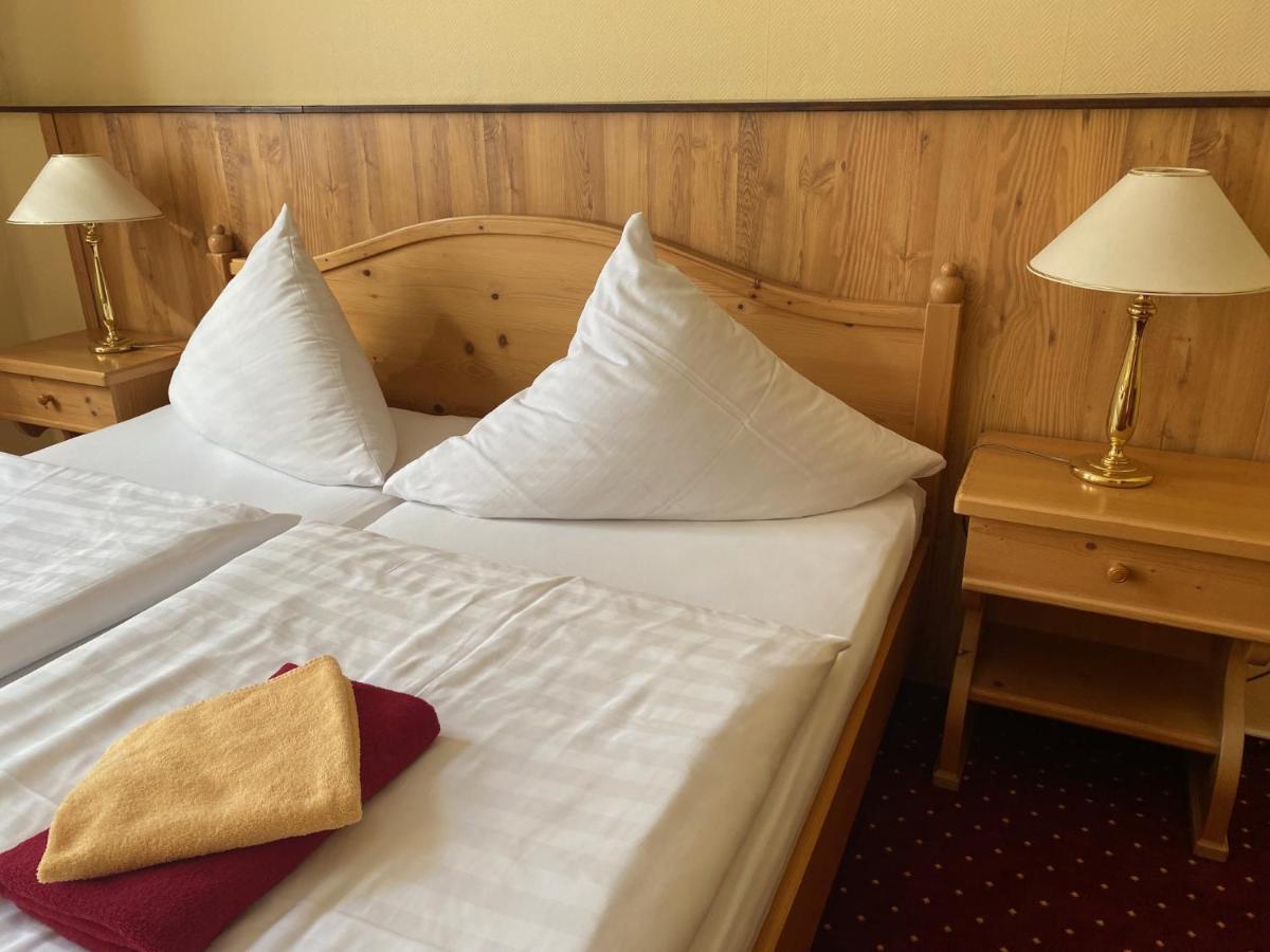 Hotel garni Am Dippeplatz Quedlinburg Esterno foto