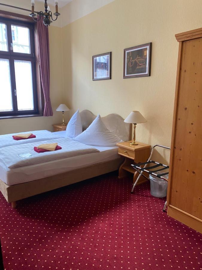 Hotel garni Am Dippeplatz Quedlinburg Esterno foto